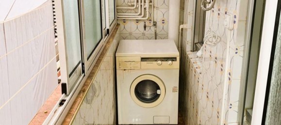 Квартира с 3 спальнями в Бадалона, Испания № 167643 8