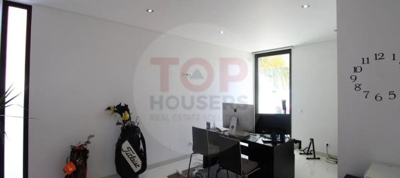 Дом с 4 спальнями в Montenegro, Португалия № 123931 14