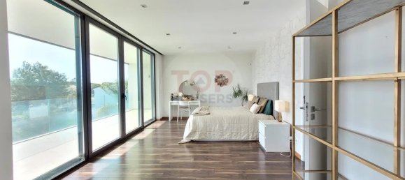 Дом с 4 спальнями в Montenegro, Португалия № 123931 5