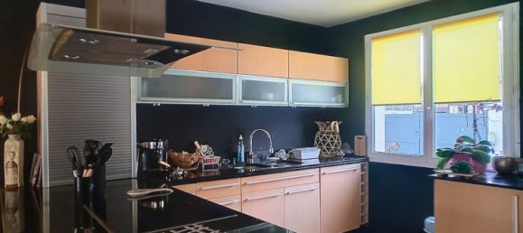 4 bedrooms House in Oissy, France No. 157445 2