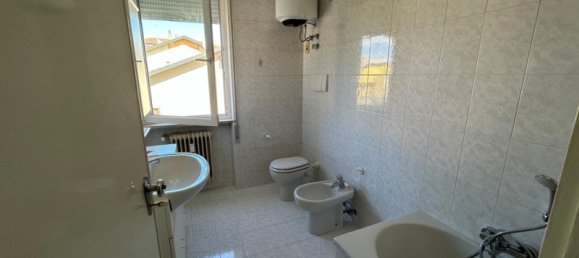 2-salle Appartement à Vicenza, Italy No. 350303 11
