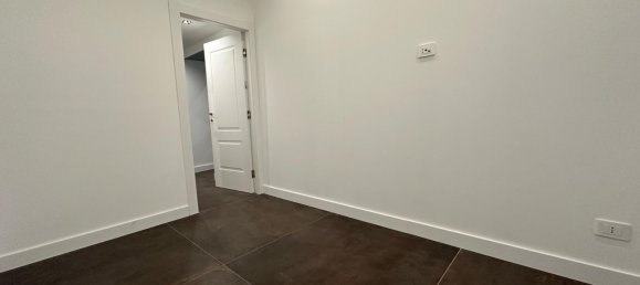 2 rooms Apartment in Naples, Italy No. 18957 8