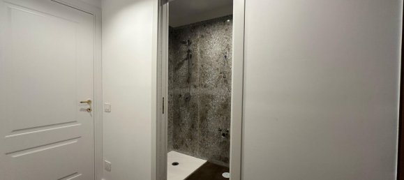 2 rooms Apartment in Naples, Italy No. 18957 9