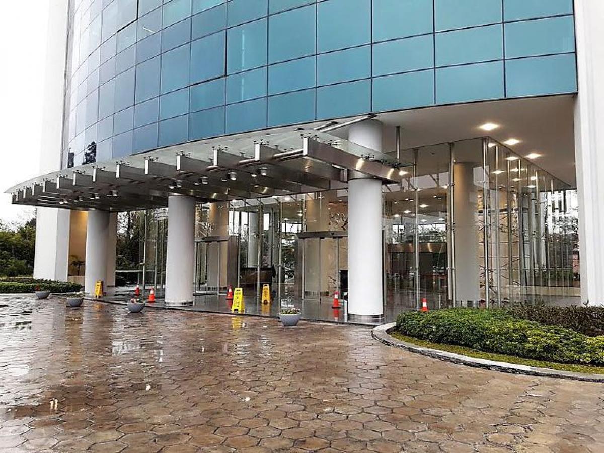 225m² Office in Tigre, Argentina No. 104510