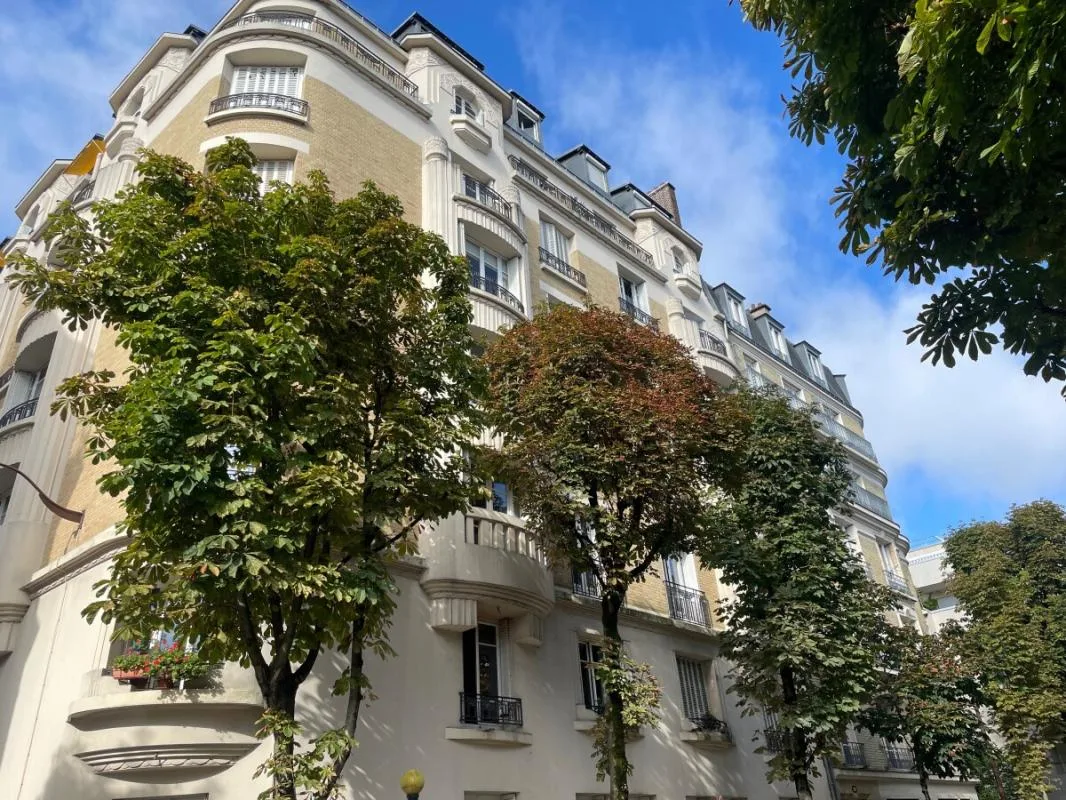 2 bedrooms Apartment in Neuilly-sur-Seine, France No. 319020
