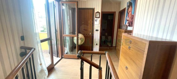 4 غرف نوم فيلا في Pomigliano d'Arco, Italy رقم 290238 16