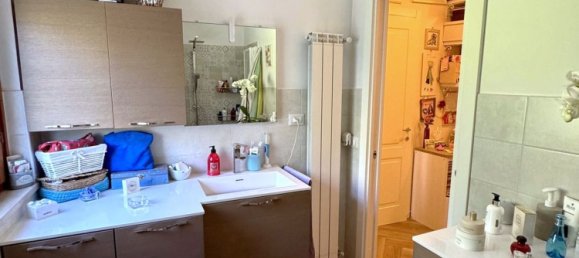 2 rooms Apartment in Rome, Italy No. 280459 4