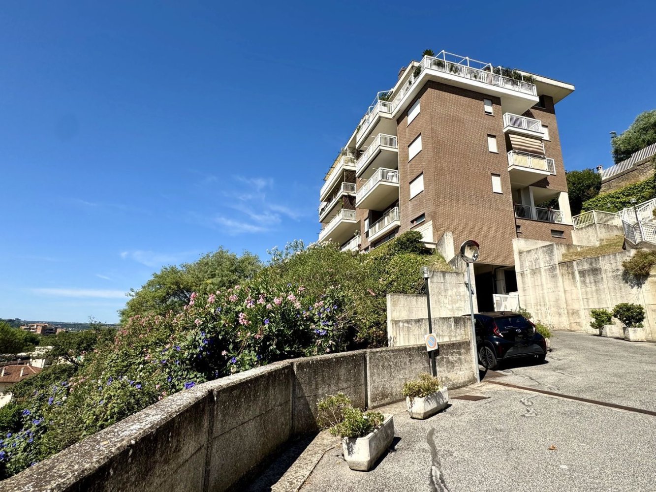 2 rooms Apartment in Rome, Italy No. 280459