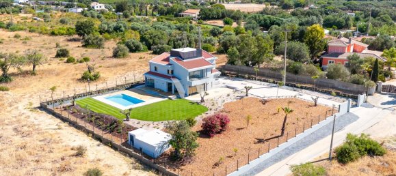 7 bedrooms Villa in Quarteira, Portugal No. 31919 35