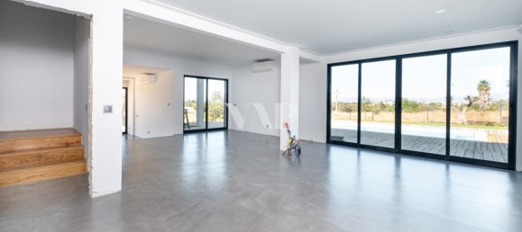 7 bedrooms Villa in Quarteira, Portugal No. 31919 3