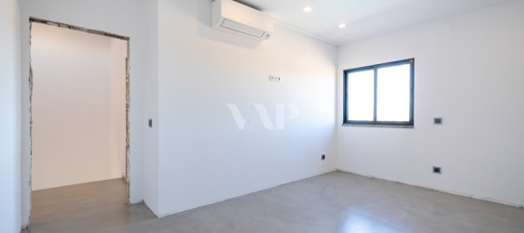 7 bedrooms Villa in Quarteira, Portugal No. 31919 21