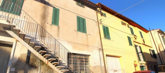 6غرفة شقة في Santa Maria a Monte, Italy رقم 20638 4