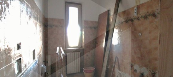 6غرفة شقة في Santa Maria a Monte, Italy رقم 20638 11