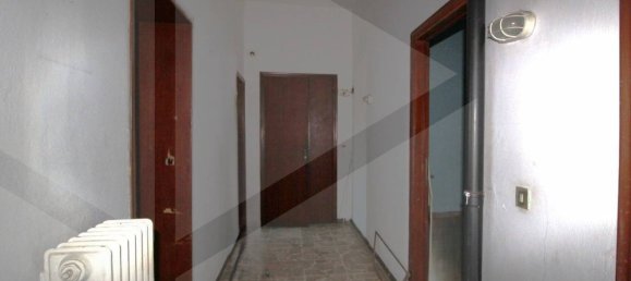 6غرفة شقة في Santa Maria a Monte, Italy رقم 20638 17