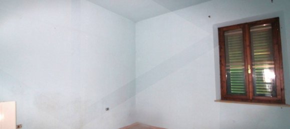 6غرفة شقة في Santa Maria a Monte, Italy رقم 20638 14