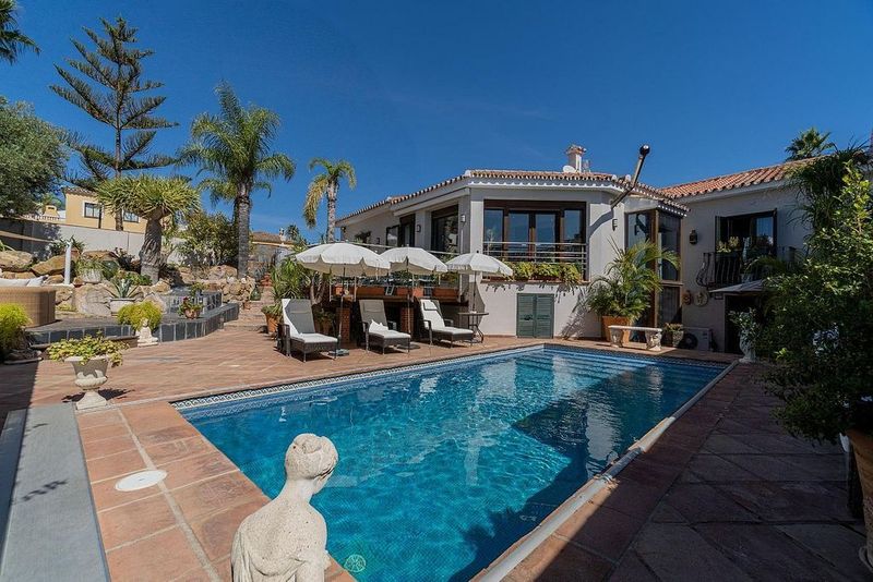 Casa de 3 dormitorios en Cádiz, Spain No. 235108