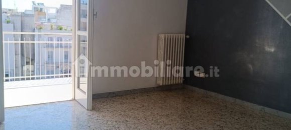 Квартира с 2 спальнями в Битонто, Италия № 284582 8