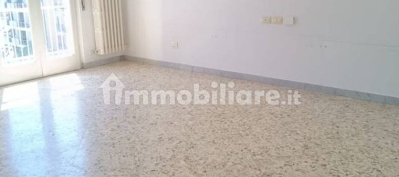 Квартира с 2 спальнями в Битонто, Италия № 284582 22