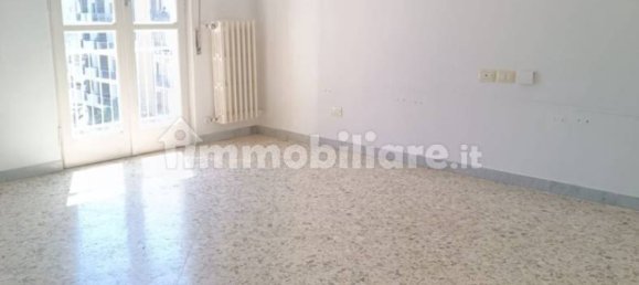 Квартира с 2 спальнями в Битонто, Италия № 284582 23