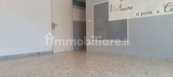 Квартира с 2 спальнями в Битонто, Италия № 284582 34