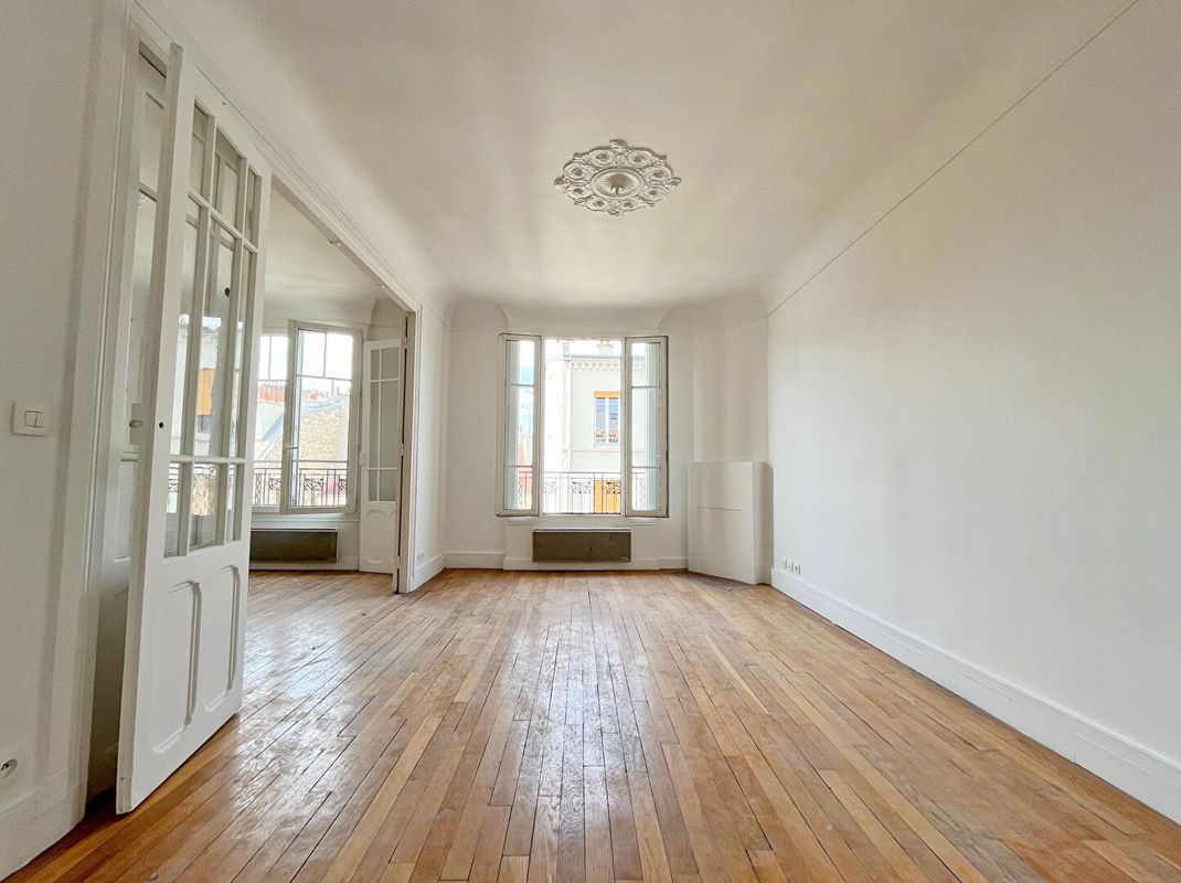 4 bedrooms Duplex in Asnieres-sur-Seine, France No. 169875