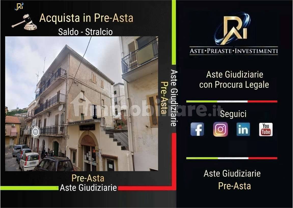 2 bedrooms Apartment in Paola, Italy No. 186447