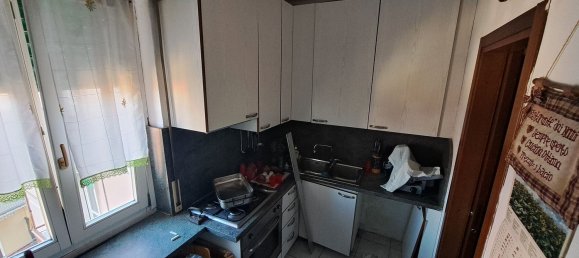 3-salle Appartement à Lazzate, Italy No. 252013 9