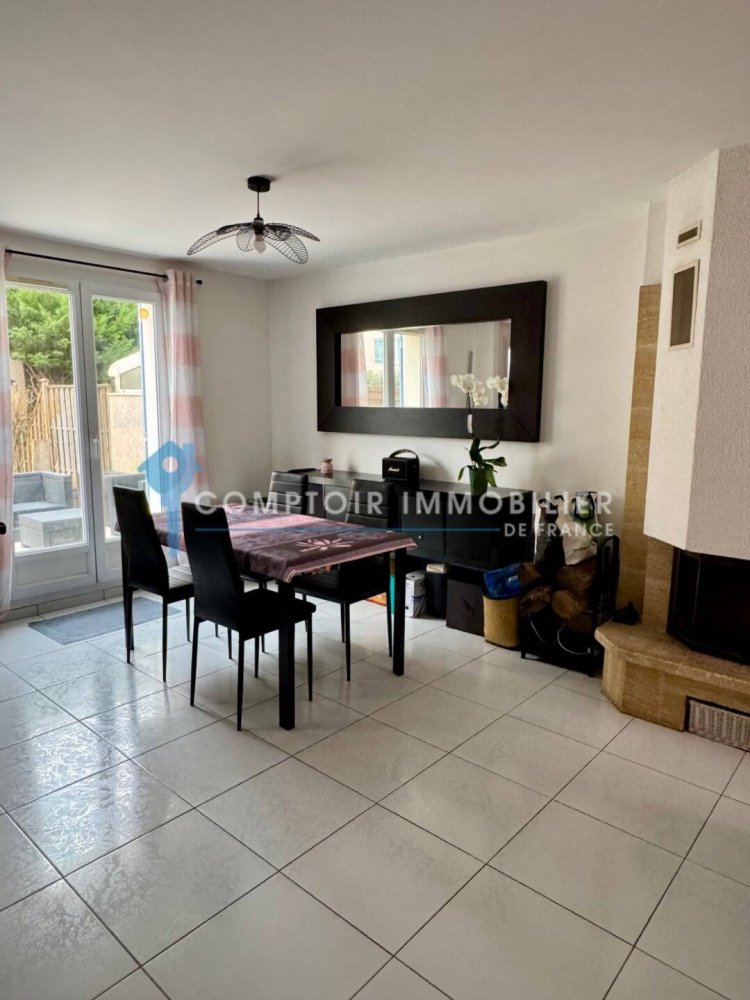 3 bedrooms Villa in Villabe, France No. 140468