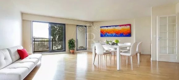 Квартира с 2 спальнями в Версаль, Франция № 187880 3