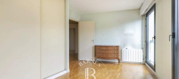 Квартира с 2 спальнями в Версаль, Франция № 187880 16