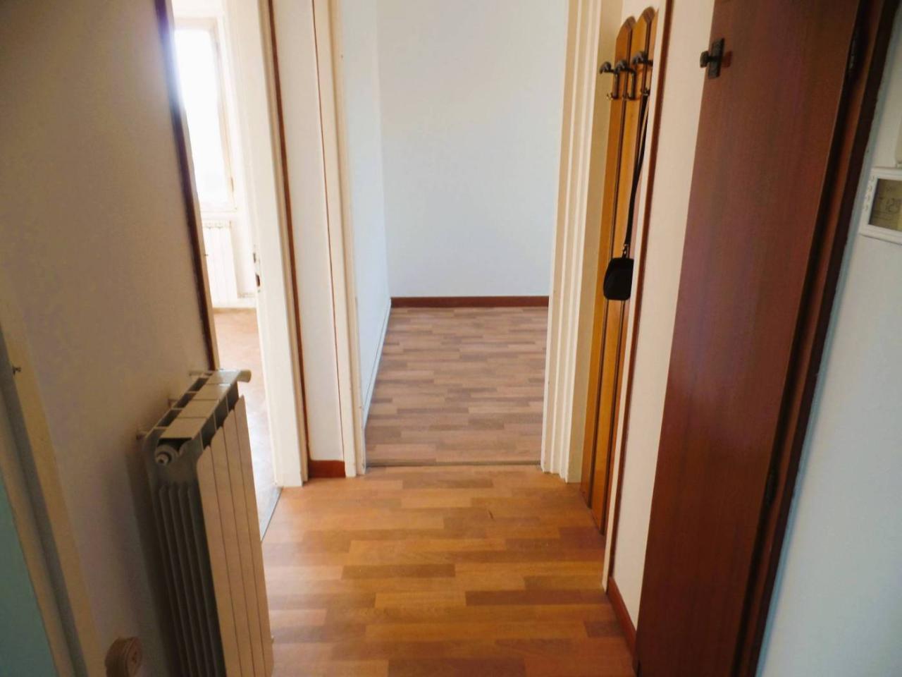 2-salle Appartement à Gorizia, Italy No. 25327