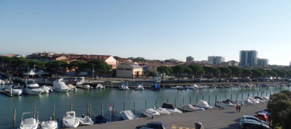 2-salle Appartement à Gorizia, Italy No. 25327 17