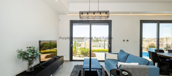 Villa de 4 dormitorios en Agios Athanasios, Cyprus No. 5276 4