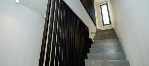 Villa de 4 dormitorios en Agios Athanasios, Cyprus No. 5276 10