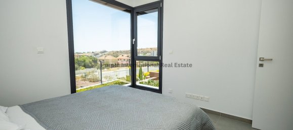 Villa de 4 dormitorios en Agios Athanasios, Cyprus No. 5276 25