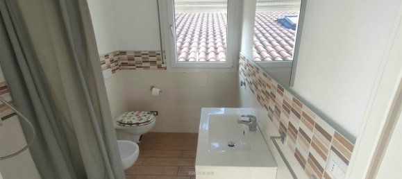 4 rooms Apartment in Florence, Italy No. 89719 4