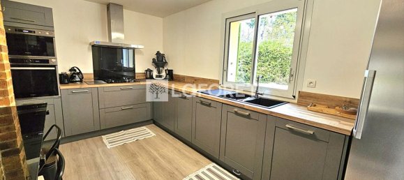 4 Schlafzimmer Haus in Epernon, France, Nr. 39158 3