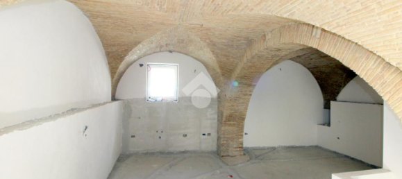 Дом с 1 спальней в Лучера, Италия № 309862 9