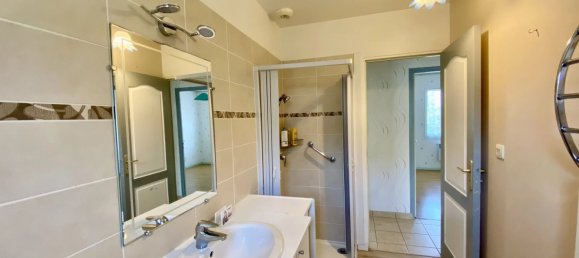 3 bedrooms House in Vienne, France No. 343857 8