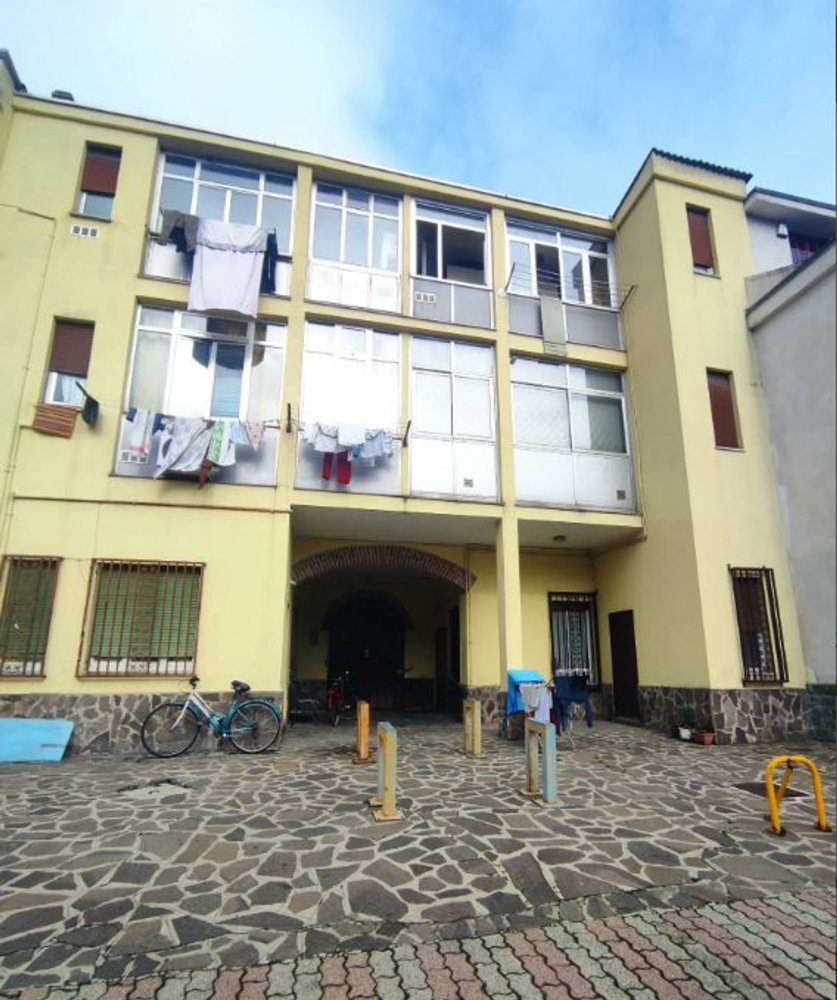 3 rooms Apartment in Paderno Dugnano, Italy No. 216553