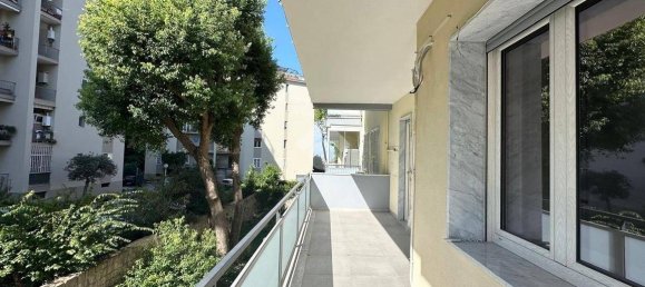 2 bedrooms Apartment in Naples, Italy No. 357651 12