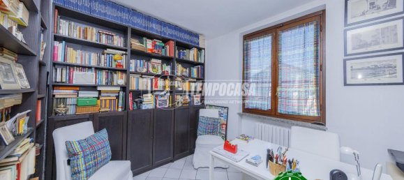 Вилла с 5 комнатами в Новильо, Италия № 153383 16