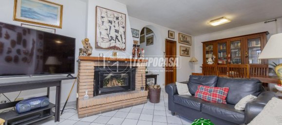 Вилла с 5 комнатами в Новильо, Италия № 153383 4