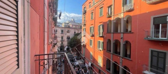 1 chambre Appartement à Naples, Italy No. 313634 2