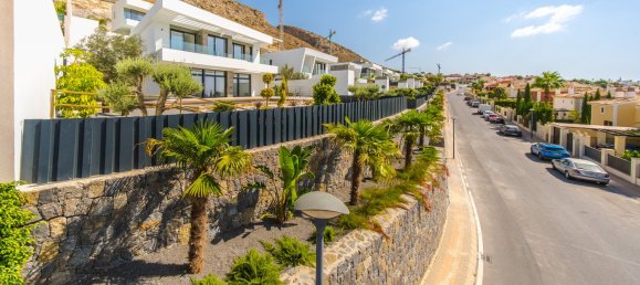 4 bedrooms Villa in Finestrat, Spain No. 8815 6