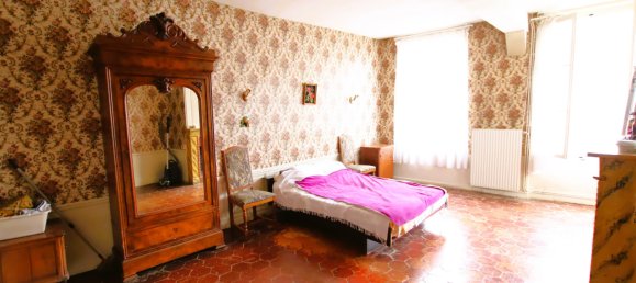 3 bedrooms House in Chartres, France No. 93912 6