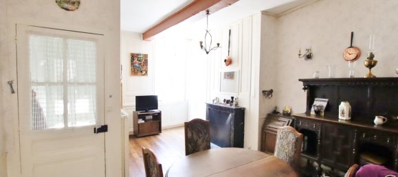 3 bedrooms House in Chartres, France No. 93912 2