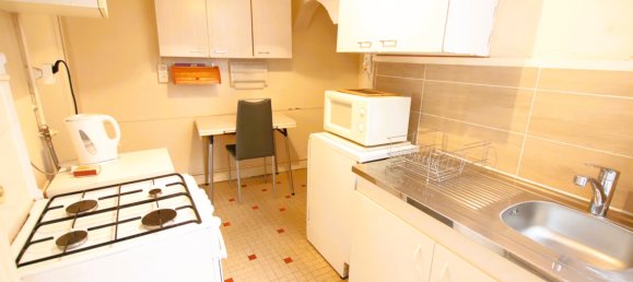 3 bedrooms House in Chartres, France No. 93912 5