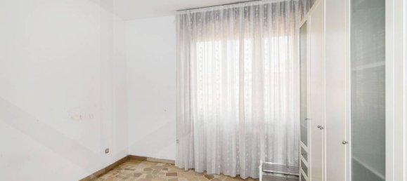Apartamento de 2 divisões em Parabiago, Italy N.º 25353 12
