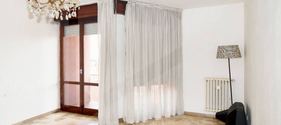 Apartamento de 2 divisões em Parabiago, Italy N.º 25353 4